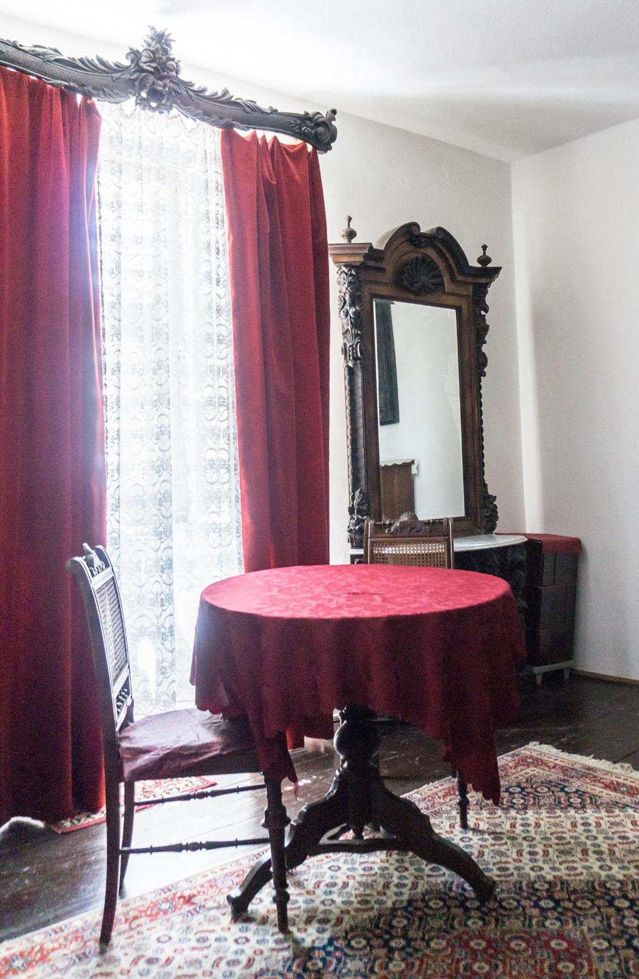 Giunio House, Old Town Centre *